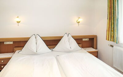 Accommodation:&nbsp;Weberbauer 606.1