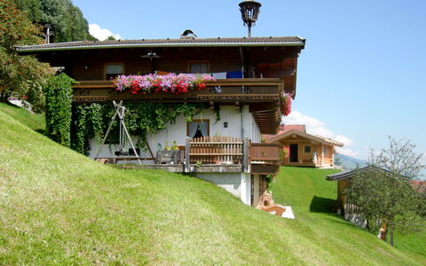 Bramberg am Wildkogel 697: Property, House, Building, Real Estate, Home, Hill Station, Architecture, Farmhouse, Rural Area, Grass