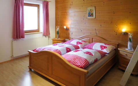 Marianne (Fgz163): Bedroom, Bed, Furniture, Room, Bed Sheet, Bed Frame, Property, Mattress, Floor, Bedding
