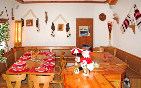 Saas-Balen 636: Room, Dining Room, Interior Design, Table, Building, Furniture, House, Restaurant, Wood, Flooring