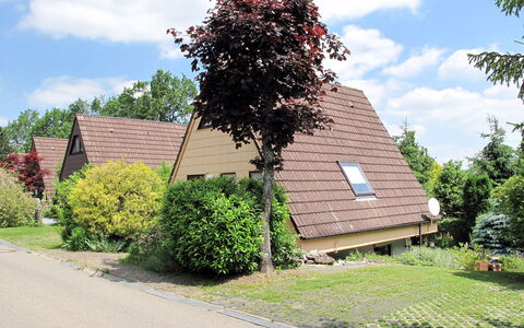 Illmensee 611: House, Property, Tree, Home, Cottage, Wall, Residential Area, Architecture, Building, Real Estate