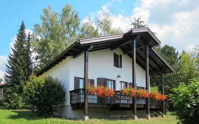 Regen 637: House, Property, Cottage, Home, Building, Real Estate, Rural Area, Roof, Farmhouse, Tree