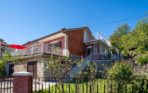 Katarina: House, Shrub, Residential Area, Home, Rural Area, Cottage, Garden, Estate, Farmhouse, Yard