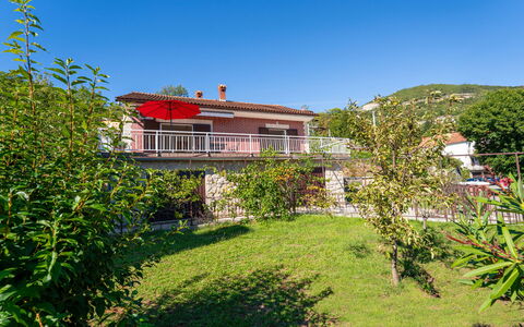 Katarina: House, Shrub, Residential Area, Home, Rural Area, Cottage, Garden, Estate, Farmhouse, Yard