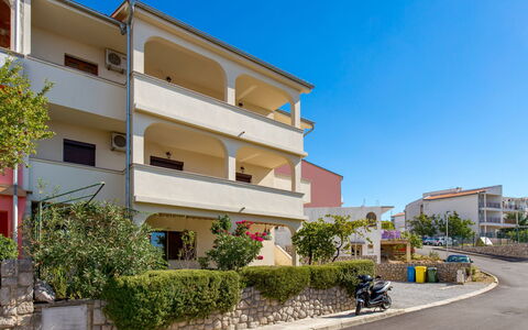Crikvenica 724: Apartment, Balcony, Hatchback, Hotel