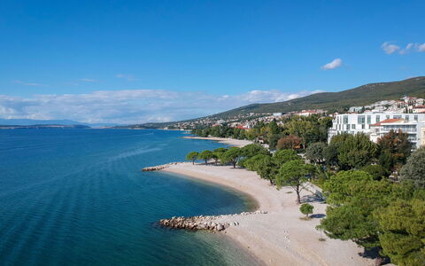 Crikvenica 724: Water, Sky, Water Resources, Cloud, Azure, Tree, Coastal And Oceanic Landforms, Beach, Mountain, Lake