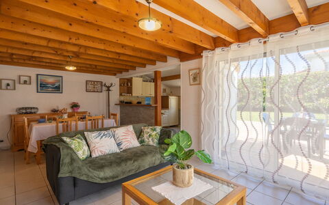 Brive 1: Furniture, Property, Table, Wood, Couch, Interior Design, Living Room, Comfort, Floor, Hardwood