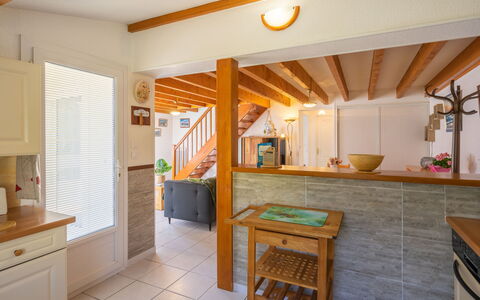 Brive 1: Furniture, Cabinetry, Building, Wood, Table, Architecture, Interior Design, Kitchen, Wood Stain, Floor