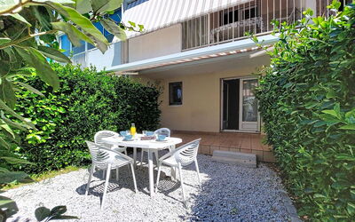 Accommodation:&nbsp;Les Jardins de L'Océan 300.44