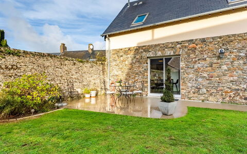 La Lucerie: Plant, Property, Sky, Window, Cloud, Building, Natural Landscape, Land Lot, Architecture, Cottage