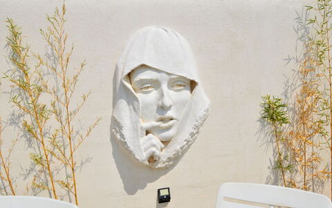 Kilo: White, Wall, Art, Sculpture, Tree, Visual Arts, Artwork, Painting, Modern Art