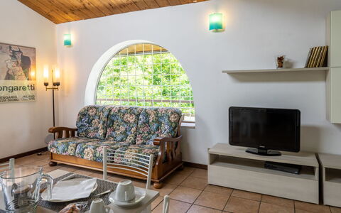 Leggiuno 605: Room, Property, Furniture, Living Room, Interior Design, Building, House, Ceiling, Table, Real Estate