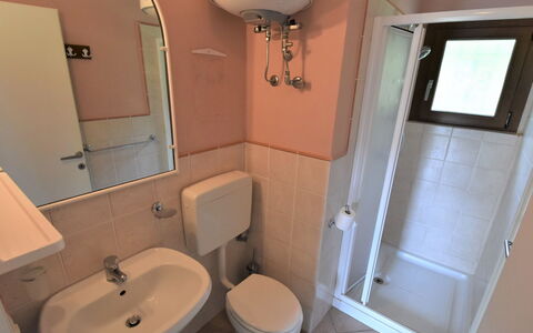 Lago D'Idro 649: Mirror, Tap, Sink, Property, Bathroom Sink, Plumbing Fixture, White, Toilet Seat, Purple, Bathroom