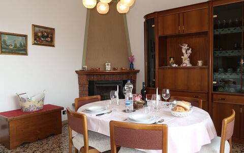 Gialla: Room, Dining Room, Furniture, Property, Table, Interior Design, Kitchen & Dining Room Table, Building, Real Estate, Restaurant