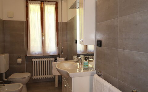 Gialla: Bathroom, Room, Property, Interior Design, Building, Tile, Architecture, Plumbing Fixture, Floor, Wall