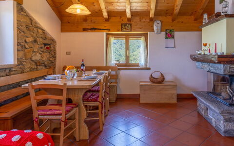 Rinaldo: Property, Furniture, Table, Wood, Window, Interior Design, Floor, Flooring, Building, Hardwood