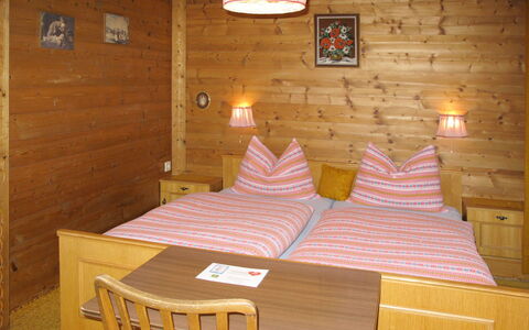 Saalfelden am Steinernen Meer 613: Room, Furniture, Bedroom, Property, Bed, Building, Floor, Wall, Bed Frame, Interior Design