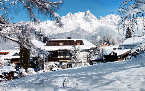 Saalfelden am Steinernen Meer 613: Snow, Winter, Mountain, Mountain Range, Mountainous Landforms, Alps, Sky, Freezing, Tree, Hill Station