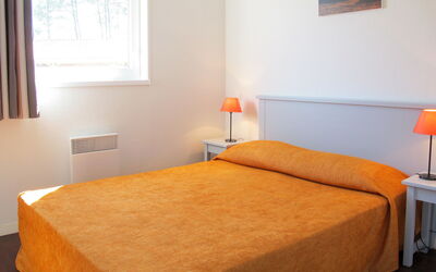 Accommodation:&nbsp;Le Domaine des Grands Lacs 699.3