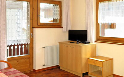 Accommodation:&nbsp;Trupion (Lii115) 694.1