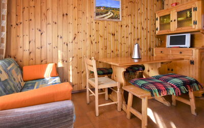 Casa Confortina 695.2: Furniture, Table, Property, Building, Wood, Comfort, Living Room, Lighting, Interior Design, Flooring