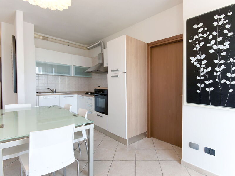 Accommodation:&nbsp;Santa Costanza 651.1