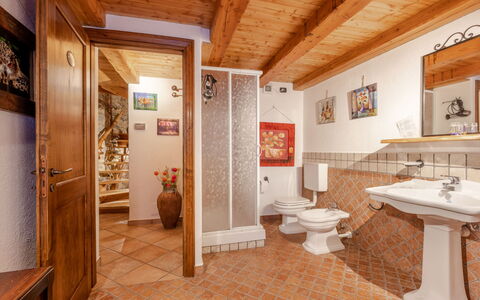 Ivan: Property, Picture Frame, Sink, Plumbing Fixture, Wood, Lighting, Tap, Architecture, Bathroom, Floor