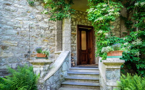 Villa Biino: Plant, Building, Stairs, Azure, Door, Wood, House, Stone Wall, Cottage, Brick