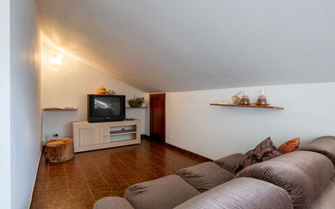 Ca' D'Gnese: Property, Building, Couch, Comfort, Television, Wood, Interior Design, Living Room, Home Appliance, Floor