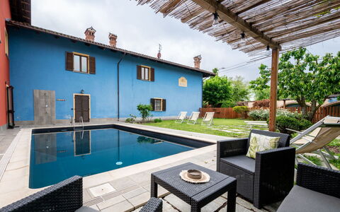 La Grotta di Cech: Building, Plant, Property, Window, Furniture, Table, Swimming Pool, Chair, Water, Shade