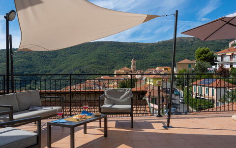 Pietrabruna 665: Sky, Plant, Shade, Cloud, Outdoor Furniture, Building, Architecture, Leisure, Outdoor Bench, Public Space