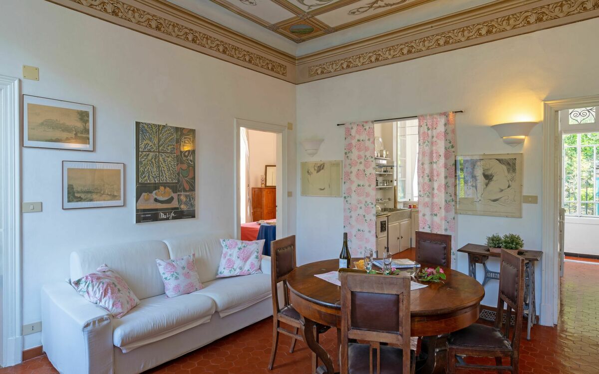 Accommodation:&nbsp;Costanza & Valeria (Pre133) 627.4