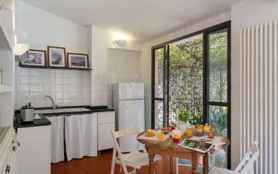 Accommodation:&nbsp;Costanza & Valeria (Pre133) 627.4
