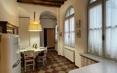 Merlino (Flg207) 660.2: Table, Furniture, Window, Chair, Picture Frame, Interior Design, Wood, Floor, Flooring, Living Room