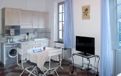 Accommodation:&nbsp;Isotta (Flg206) 660.1