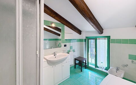 Il Ghiro: Flooring, Ceiling, Interior Design, Floor, Plumbing Fixture, Room, Door, Apartment, Plumbing, Bathroom