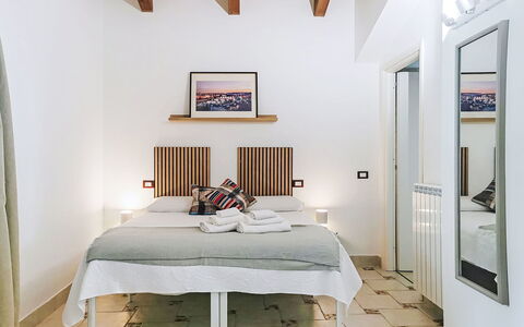 Rêve D'Or: Furniture, Interior Design, Wall, Flooring, Floor, Wood, Bedroom, Bed, Ceiling, Room