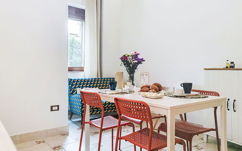 Rêve D'Or: Furniture, Interior Design, Flooring, Chair, Wood, Floor, Table, Kitchen & Dining Room Table, Dining Room, Room