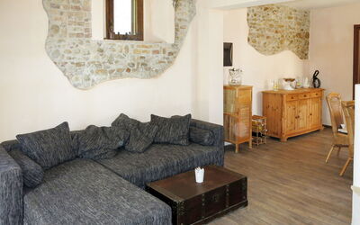 Accommodation:&nbsp;Serrani 620.4