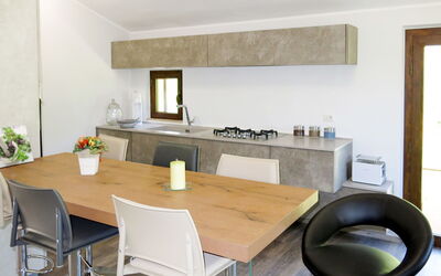 Accommodation:&nbsp;Serrani 620.4