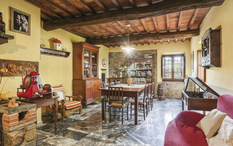 Agrumi: Picture Frame, Table, Furniture, Wood, Shelf, Living Room, Floor, Couch, Chair, Flooring