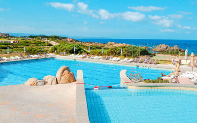 Santa Teresa Di Gallura 646: Water, Sky, Cloud, Azure, Blue, Seaside Resort, Outdoor Furniture, Coastal And Oceanic Landforms, Swimming Pool
