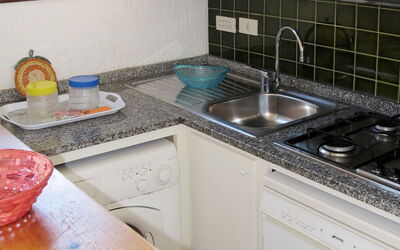 Accommodation:&nbsp;Baia Santa Reparata - Trilo 6 646.3