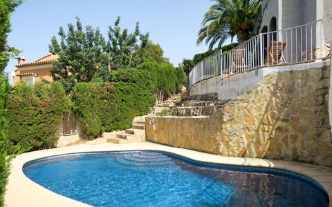 Ayora: Swimming Pool, Property, Backyard, Water, Real Estate, Building, Leisure, House, Villa, Estate