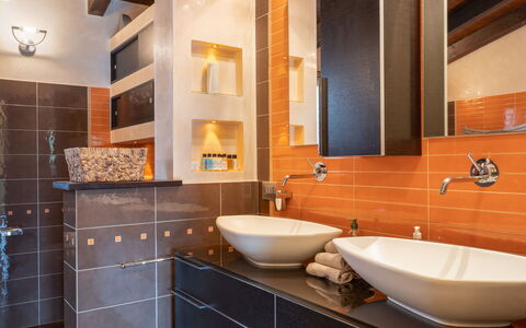 Villa Monterosso (Imp420): Interior Design, Bathroom, Plumbing Fixture, Bathroom Sink, Sink, Flooring, Wall, Countertop, Tap, Light Fixture