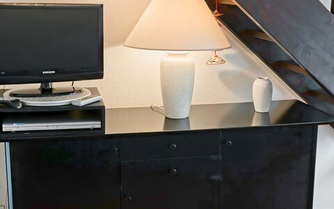 Lacanau 900: Furniture, Room, Property, Table, Interior Design, Floor, Desk, Material Property, Flooring, Home