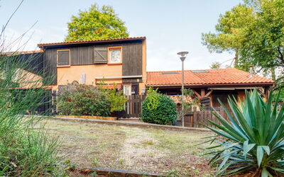 Accommodation:&nbsp;Les Landaises 900.12