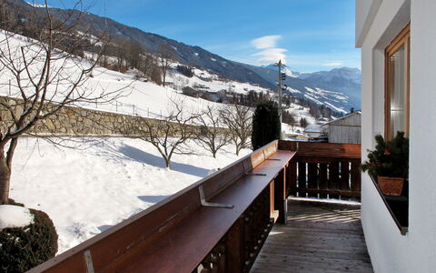 Moidl: Snow, Property, Winter, Mountain, Sky, Real Estate, House, Architecture, Home, Tree