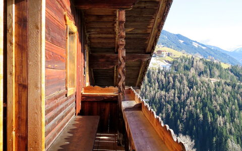 Schöser: Wood, Tree, Log Cabin, Room, Architecture, Wood Stain, Beam, Building