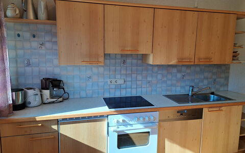 Ragusa: Kitchen Sink, Cabinetry, Countertop, Property, Sink, Kitchen Appliance, Kitchen Stove, Kitchen, Wood, Interior Design